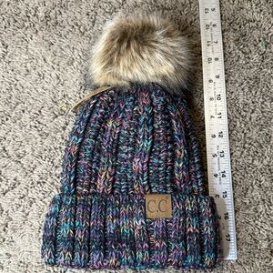 NWT C. C Beanie Fuzzy Fleece Lined Multi Tone Fur Pom Thick Cable Knit A 100